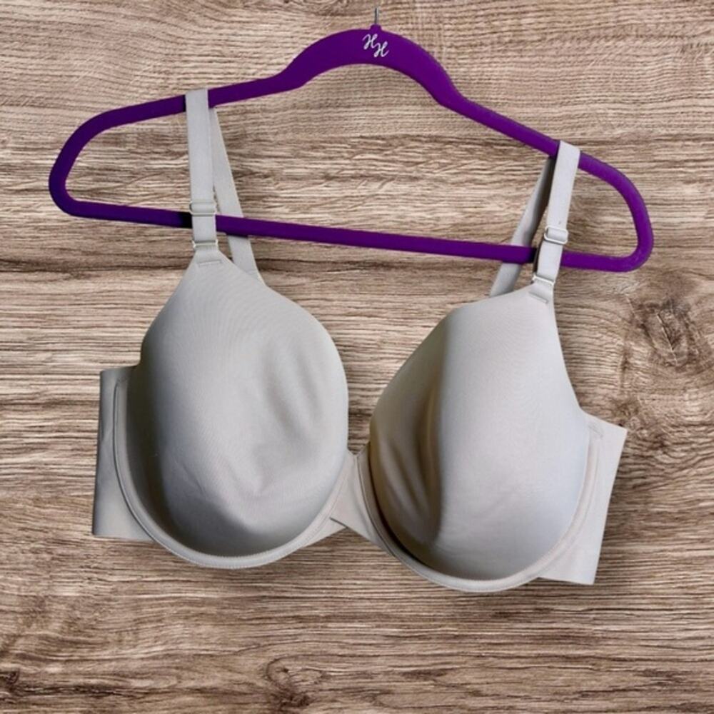 Cacique nude tan lightly lined full coverage bra. 40DD